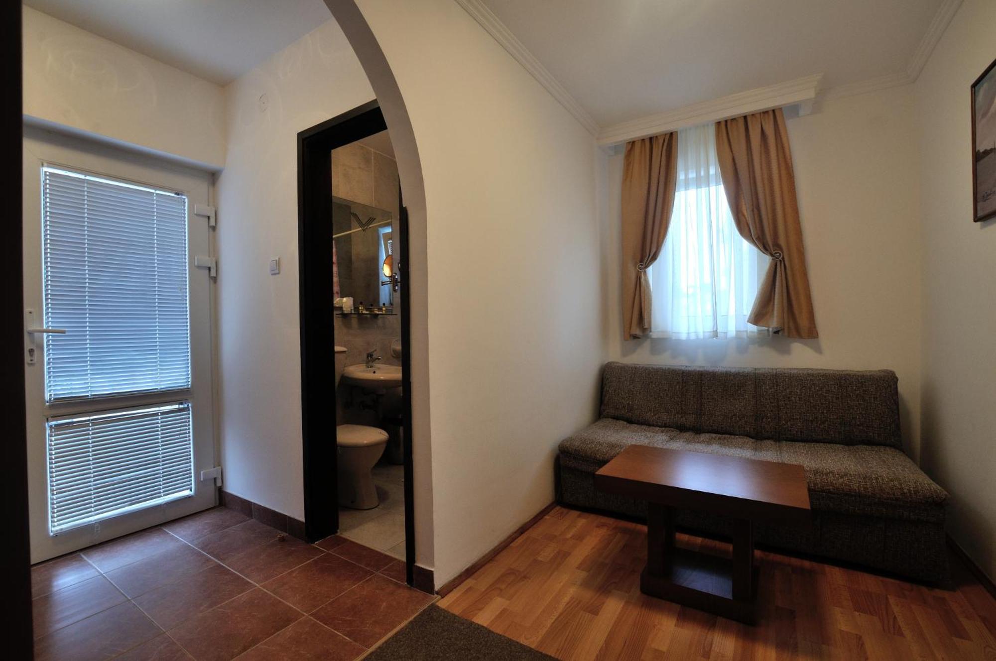 Vila Duric - Ex Hotel Duric Petrovac Rum bild