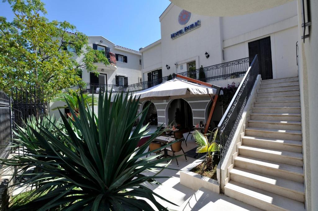 Vila Duric - Ex Hotel Duric Petrovac Exteriör bild