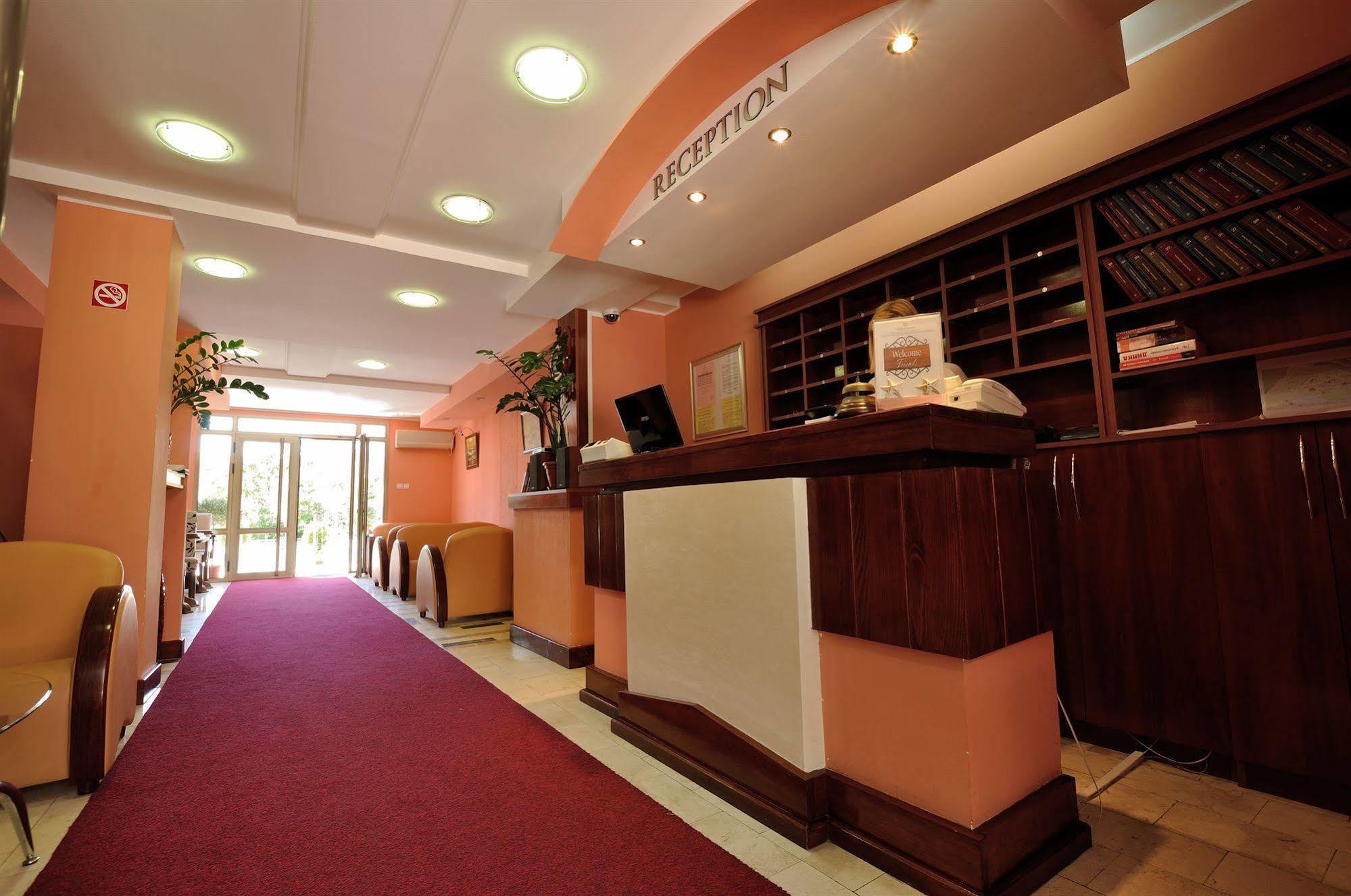Vila Duric - Ex Hotel Duric Petrovac Exteriör bild