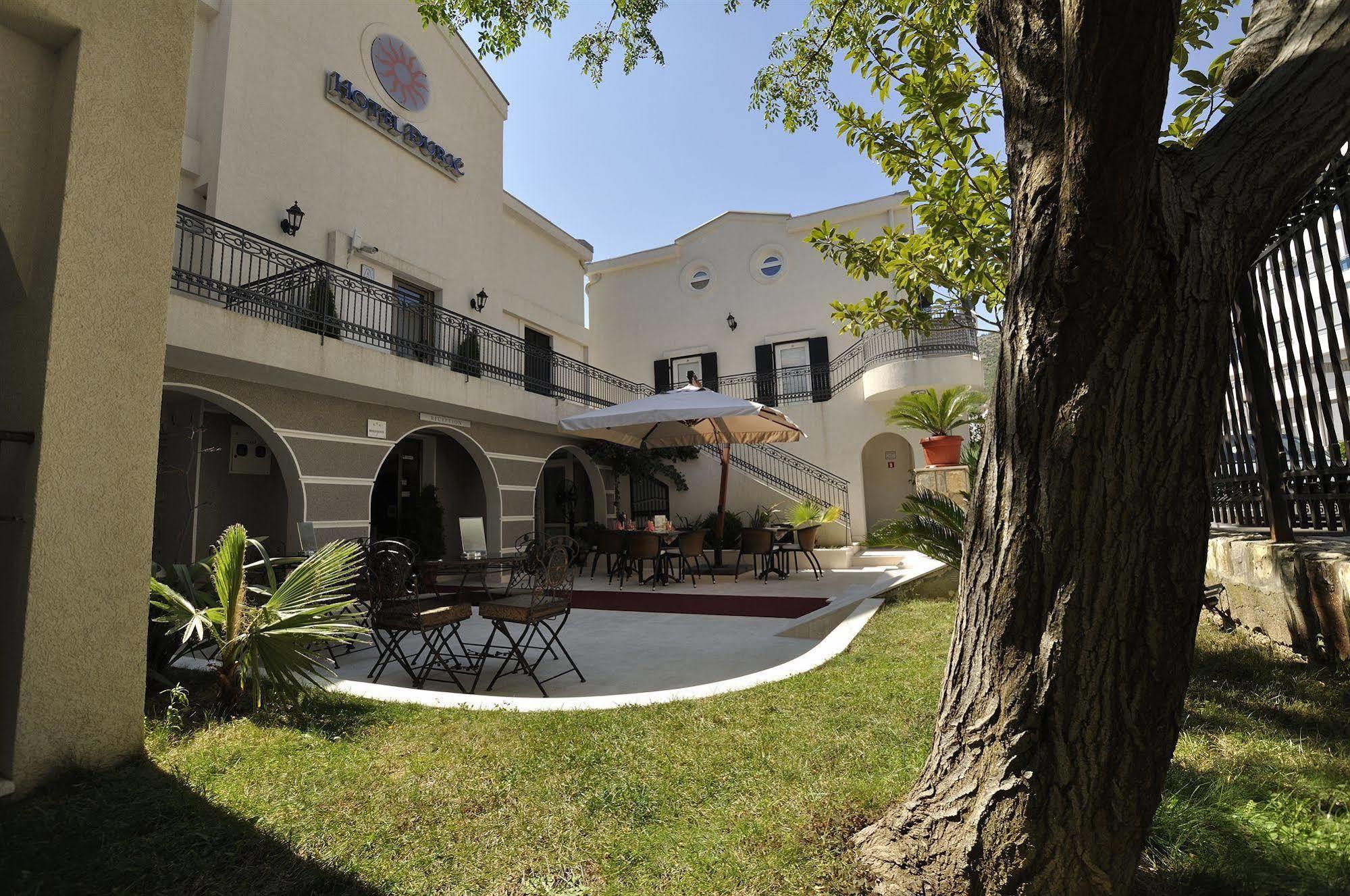 Vila Duric - Ex Hotel Duric Petrovac Exteriör bild