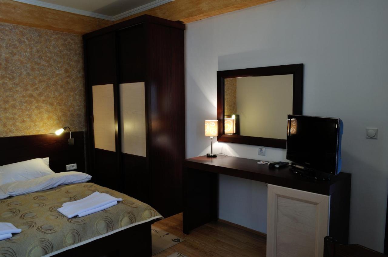 Vila Duric - Ex Hotel Duric Petrovac Rum bild